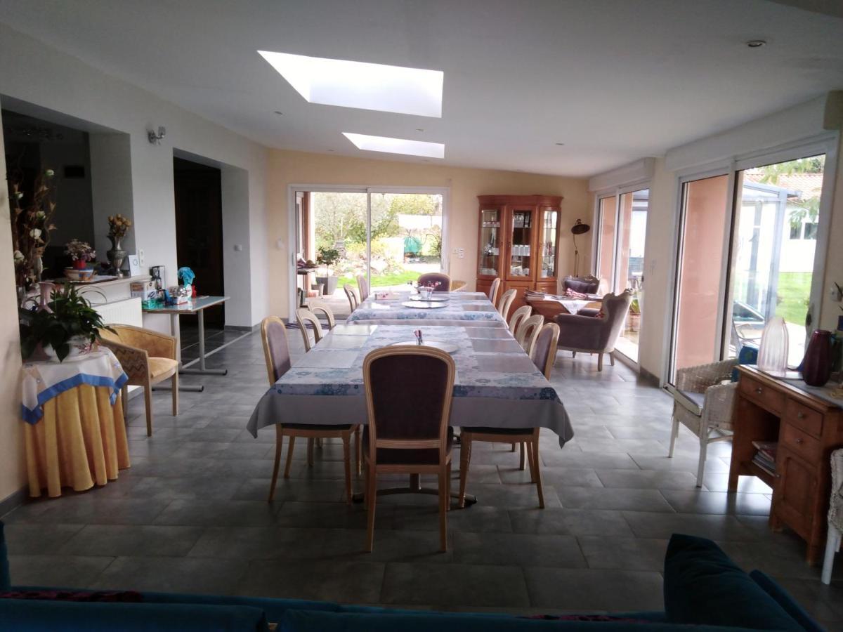 Chambre D'Hotes Du Bois Joli Mesnard-la-Barotière Exteriör bild